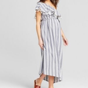 Ingrid & isabel maternity maxi dress
